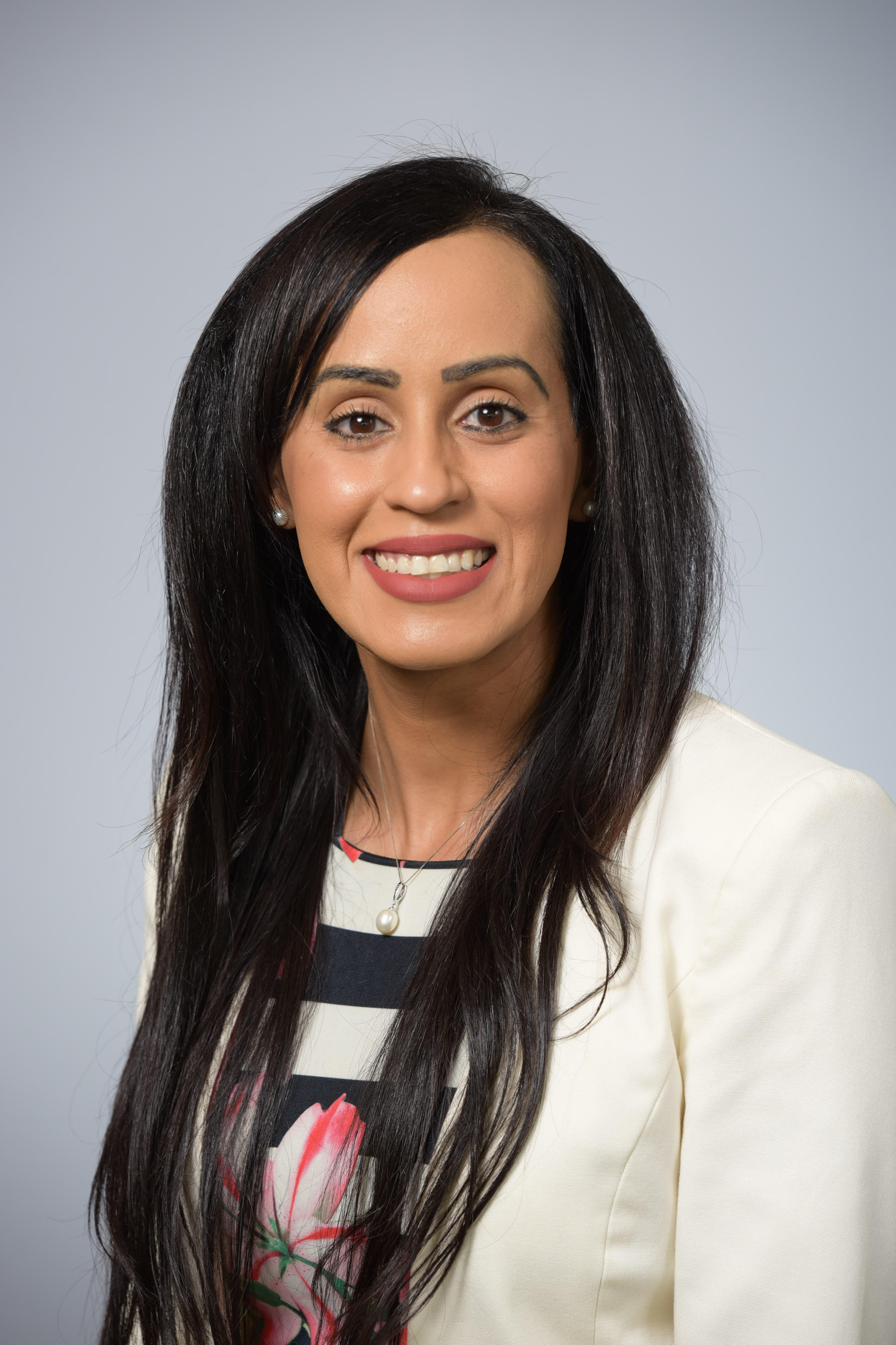 Dr. Sara